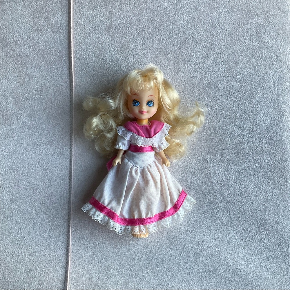 Vintage 1985 Hasbro Bradley Inc Megan doll 6”